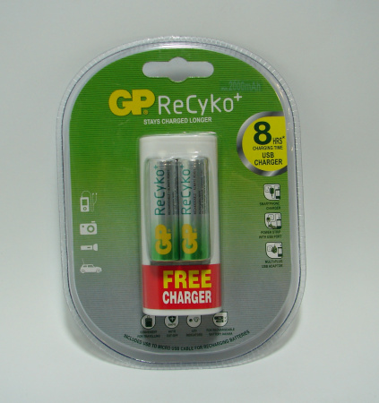 Зарядний пристрій GP 211+210AA ReCyko USB+розетка